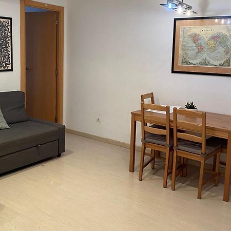 Cozy Apartment At A Great Location! L'Hospitalet de Llobregat Exterior photo